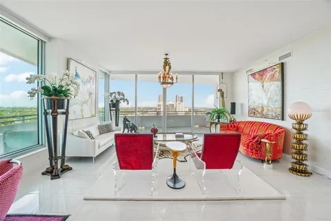 $2,999,000 | 3401 Bayshore Boulevard, Unit 1704, Tampa, FL 33629