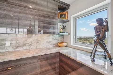 $2,999,000 | 3401 Bayshore Boulevard, Unit 1704, Tampa, FL 33629