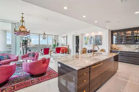 $2,999,000 | 3401 Bayshore Boulevard, Unit 1704, Tampa, FL 33629