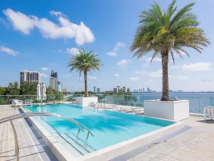 $2,999,000 | 3401 Bayshore Boulevard, Unit 1704, Tampa, FL 33629