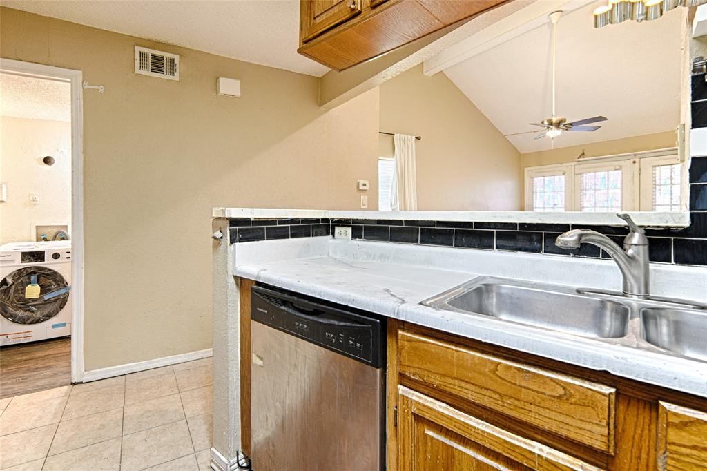 13219 Emily Road, Unit 4201D Dallas, TX 75240 - Photo 9 of 14 Gallery Image 9