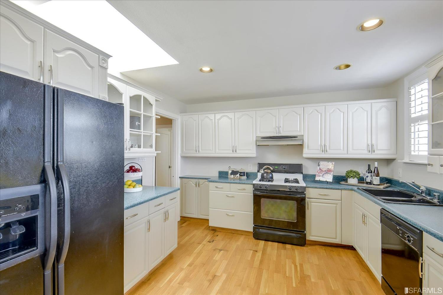 1845 Pacheco Street San Francisco, CA 94116 - Photo 14 of 57 Upper-Kitchen