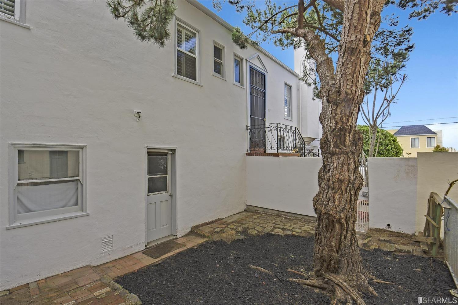 1845 Pacheco Street San Francisco, CA 94116 - Photo 51 of 57 Front Yard