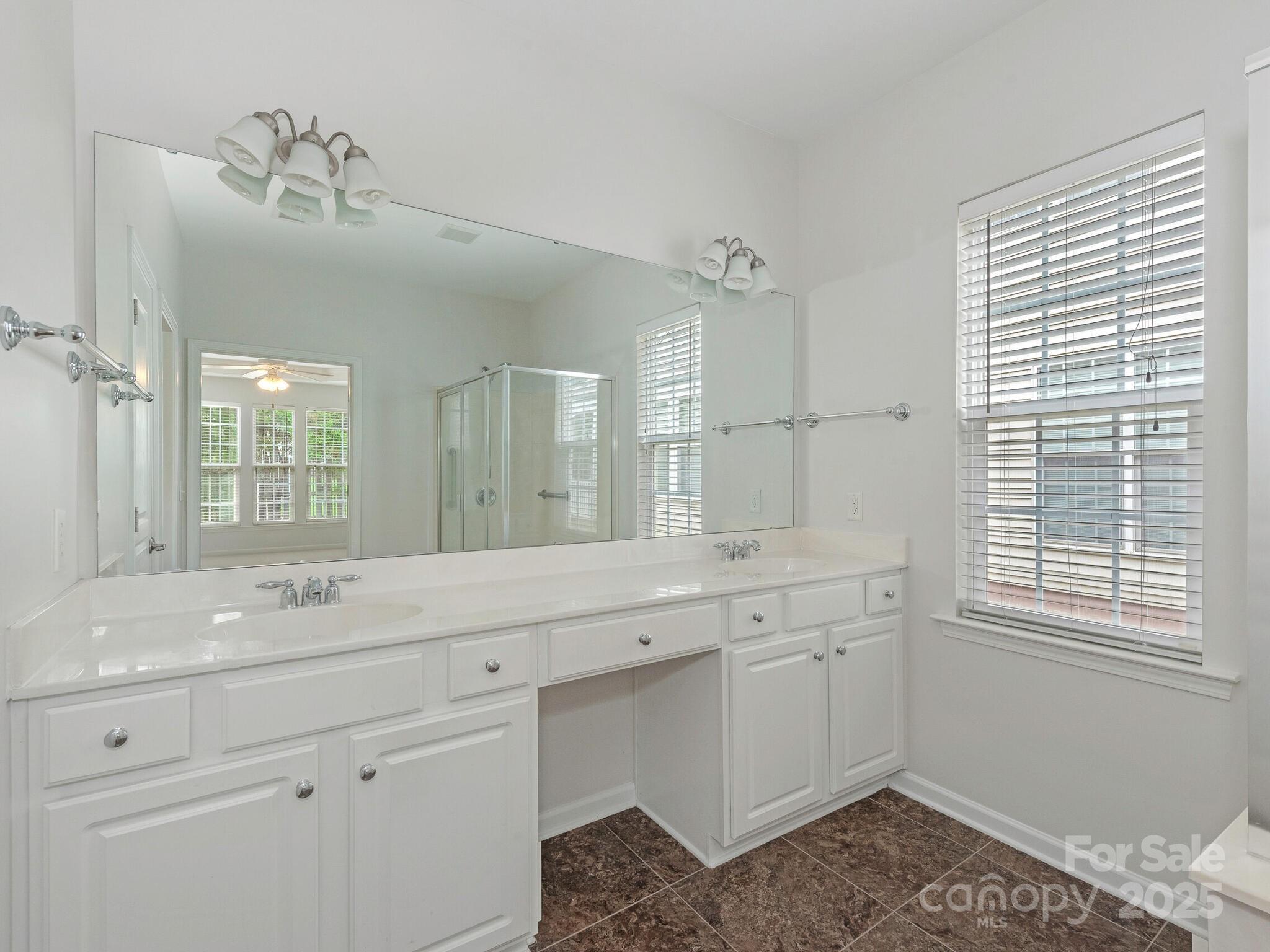 5306 Ridge Path Lane Charlotte, NC 28269 - Photo 13 of 21 Gallery Image 13