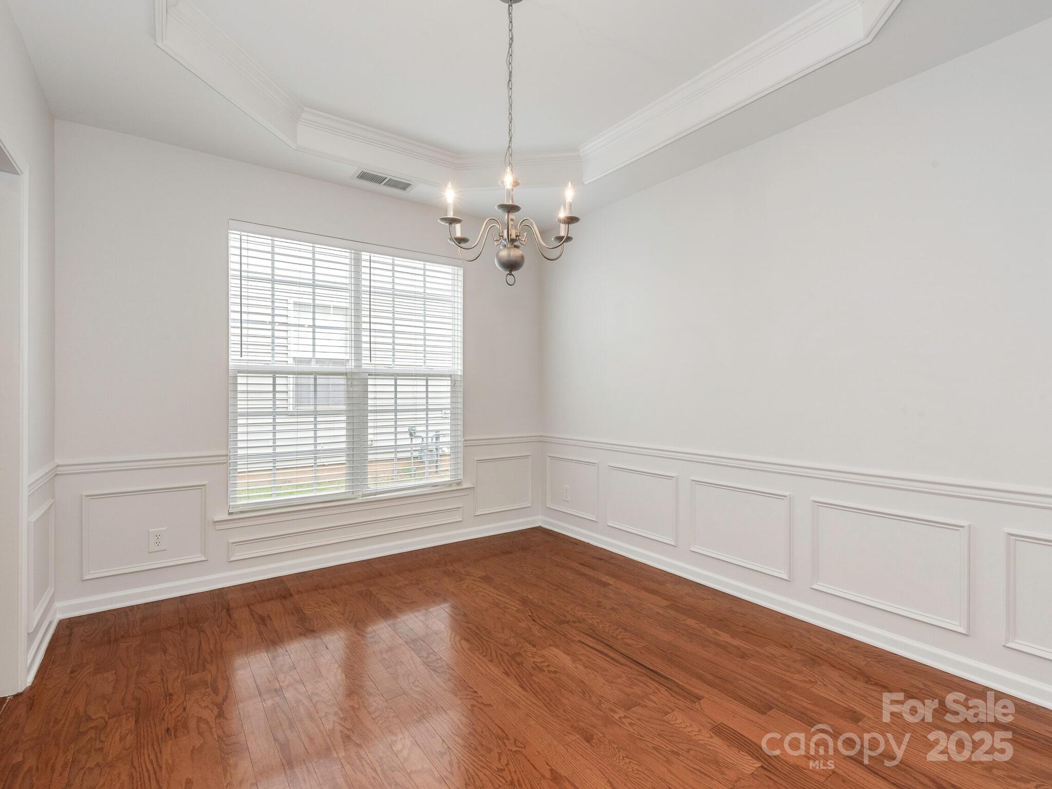 5306 Ridge Path Lane Charlotte, NC 28269 - Photo 3 of 21 Gallery Image 3