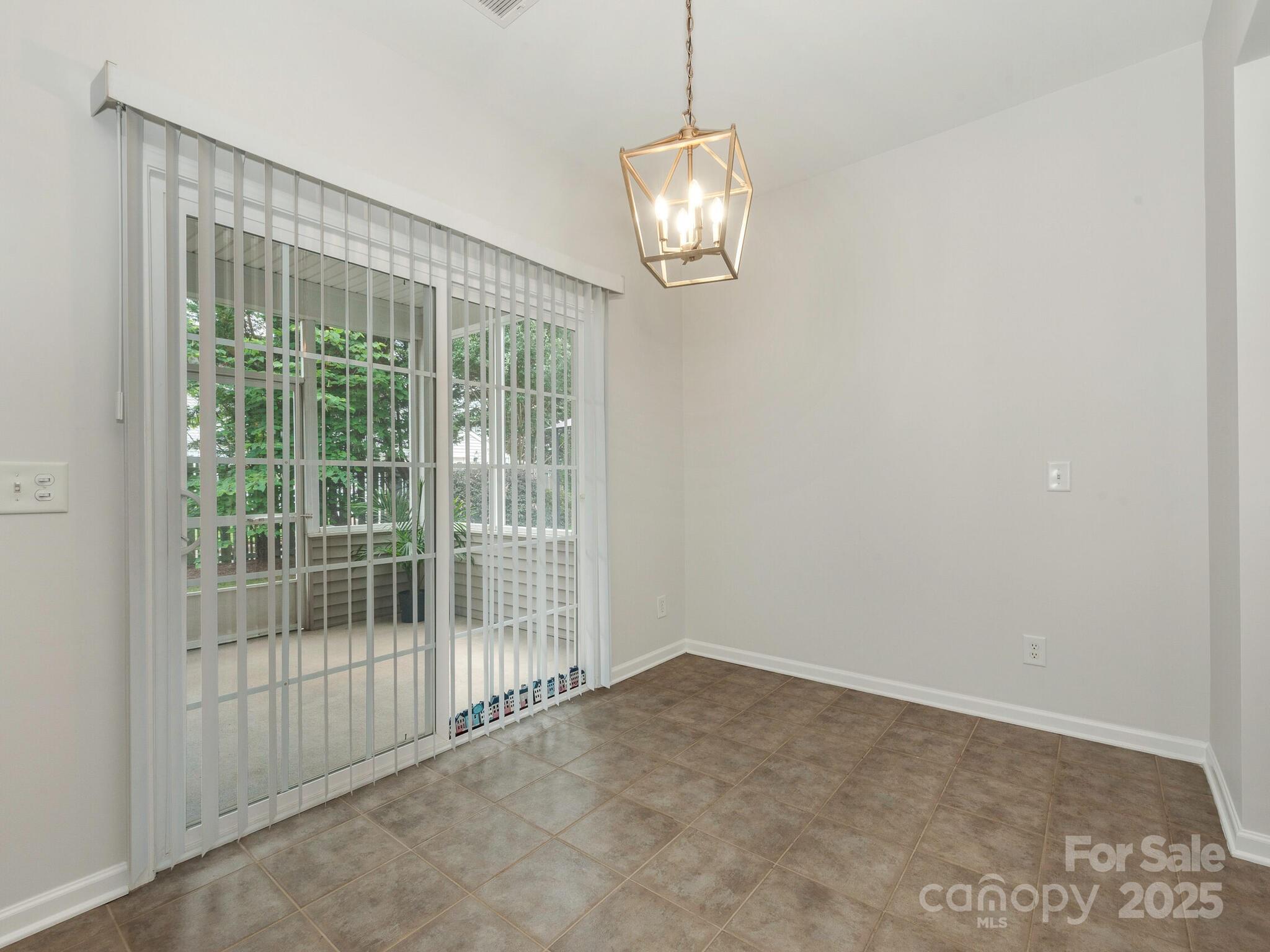 5306 Ridge Path Lane Charlotte, NC 28269 - Photo 10 of 21 Gallery Image 10