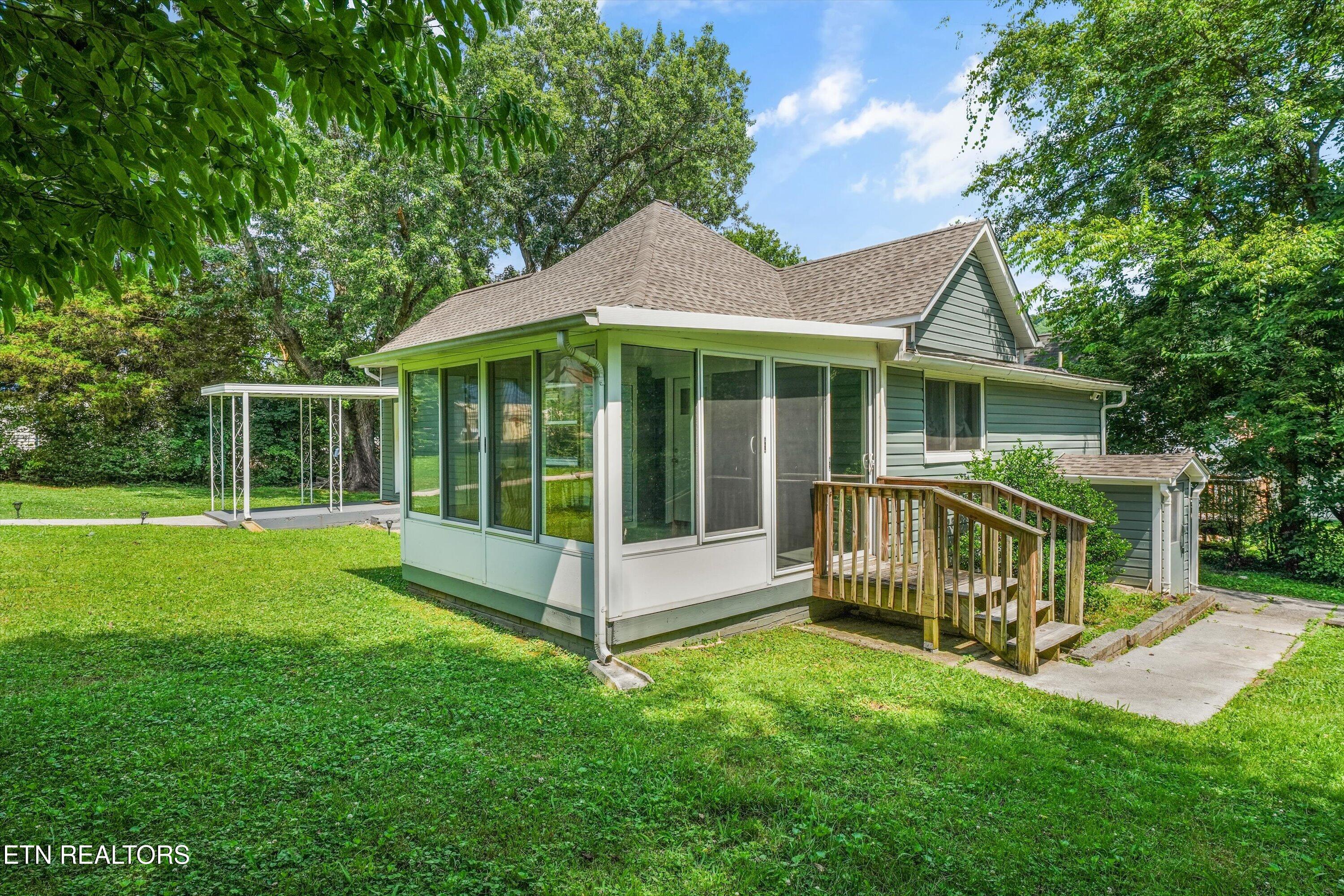 4201 Coster Road Knoxville, TN 37912 - Photo 25 of 32 25-4201 Coster Rd 32