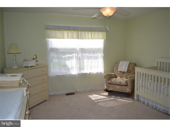 8 Phillips Circle Aston, PA 19014 - Photo 12 of 19