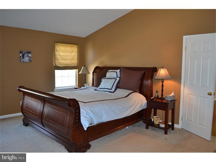8 Phillips Circle Aston, PA 19014 - Photo 16 of 19