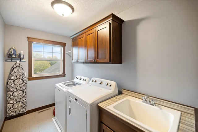 $540,000 | 1201 Bishop Circle, Watertown, MN 55388