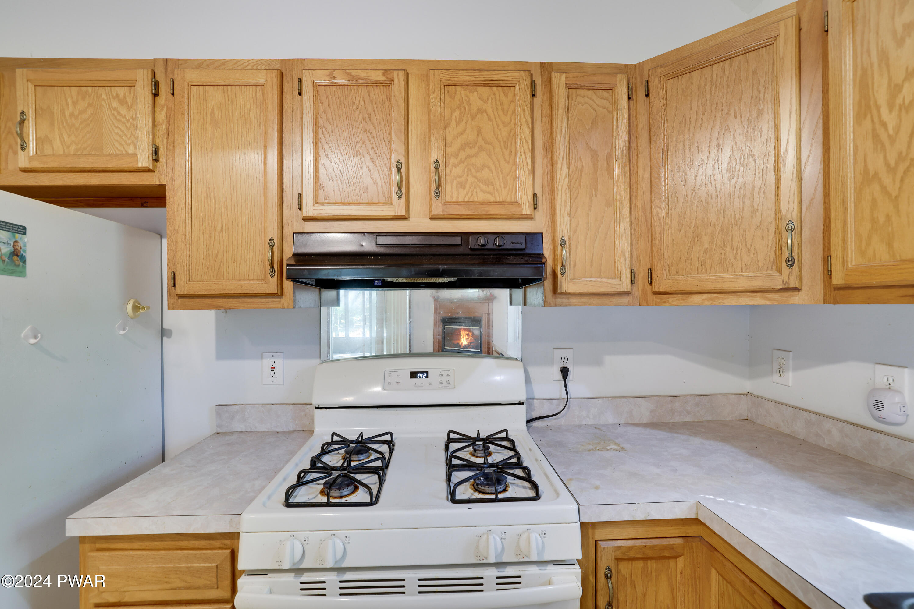 90 Deer Run Road Hawley, PA 18428 - Photo 10 of 31 Kitchen
