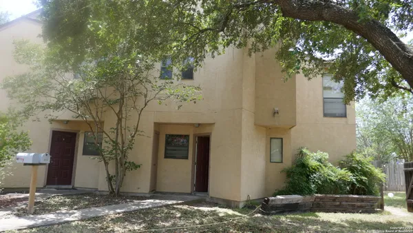 $1,140 | 1420 Arroya Vista Drive, San Antonio, TX 78213