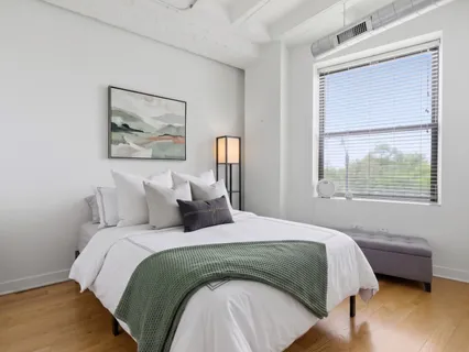 $160,000 | 1791 West Howard Street, Unit 302, Chicago, IL 60626