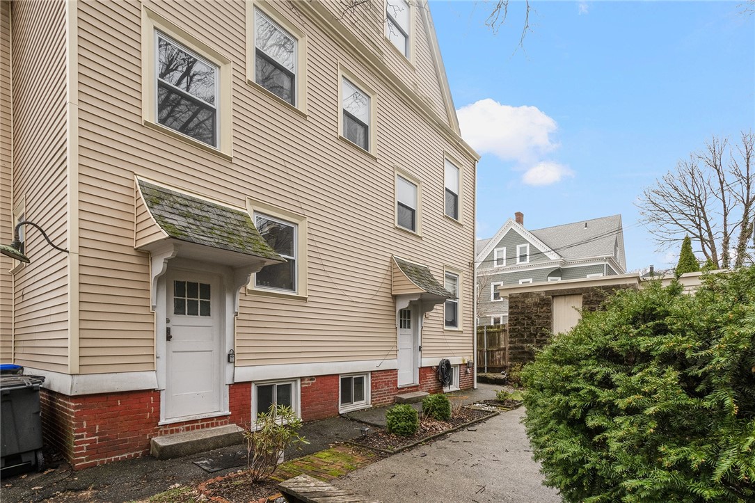 18 Adelphi Avenue Providence, RI 02906 - Photo 40 of 42