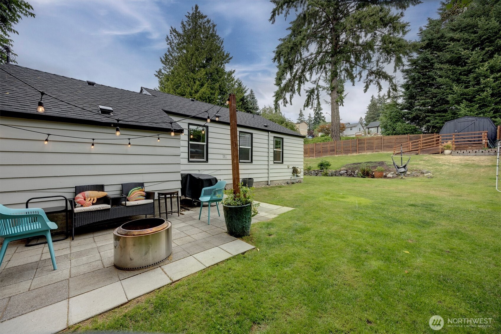 555 Windsor Place Northeast Renton, WA 98056 - Photo 19 of 38