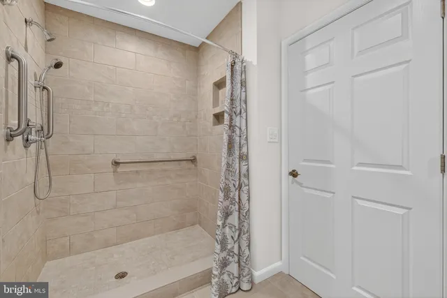 $525,000 | 1424 Littlepage Street, Fredericksburg, VA 22401