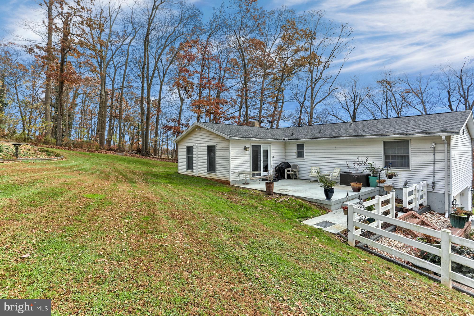 6134 Pigeon Hill Road Spring Grove, PA 17362 - Photo 3 of 35