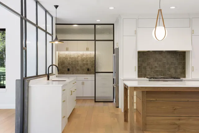 $2,900,000 | 2800 Casco Point Road, Orono, MN 55391