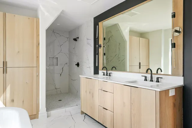 $2,900,000 | 2800 Casco Point Road, Orono, MN 55391