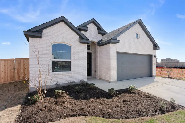 $299,999 | 25601 Flora Bella Lane, Elgin, TX 78621