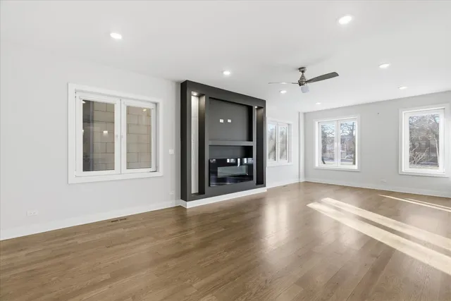 $3,950 | 4101 South Drexel Boulevard, Unit 101, Chicago, IL 60653