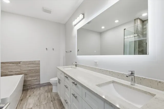 $3,950 | 4101 South Drexel Boulevard, Unit 101, Chicago, IL 60653