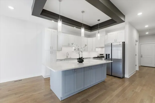 $3,950 | 4101 South Drexel Boulevard, Unit 101, Chicago, IL 60653