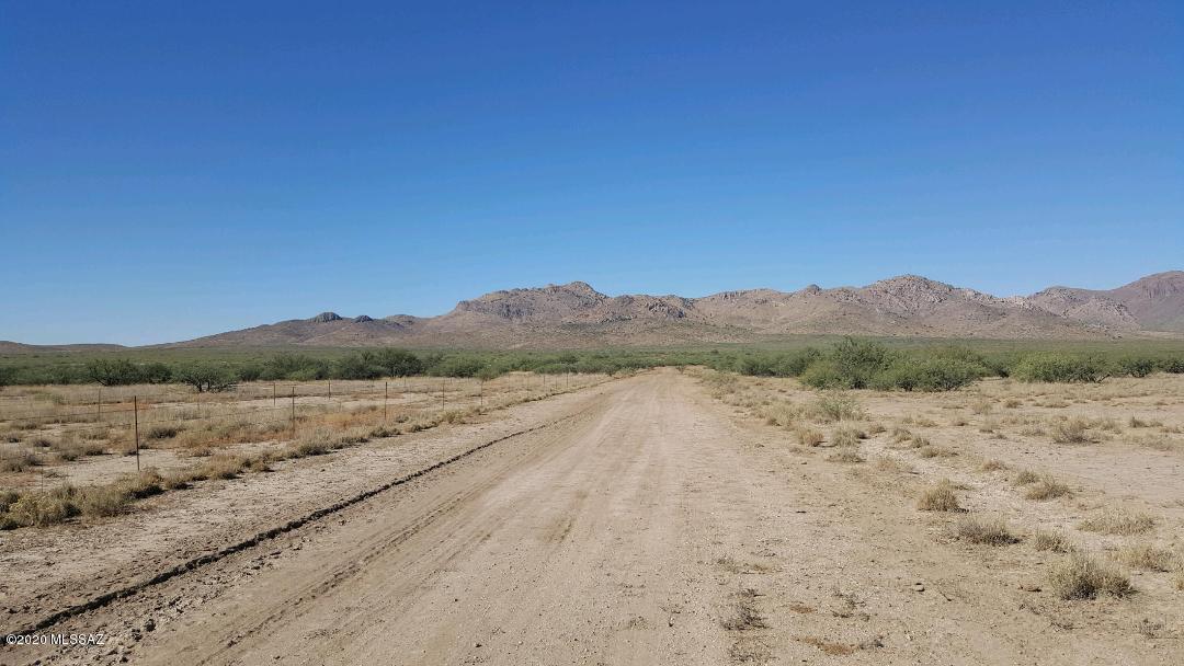 563.4-acre West Marguerite Road Willcox, AZ 85643 - Photo 12 of 15