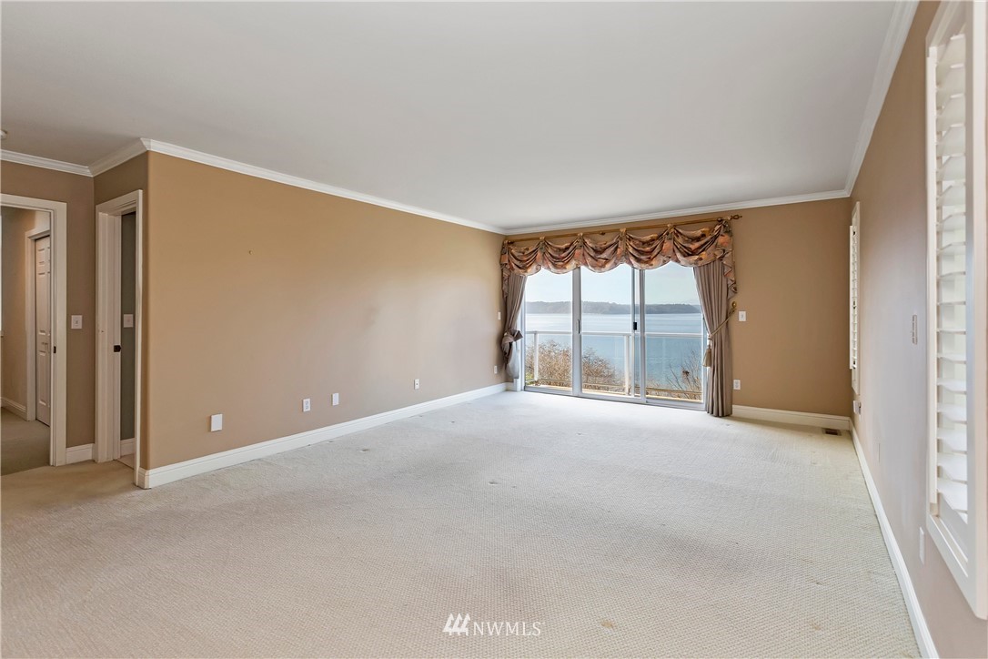 10430 47th Avenue Southwest Seattle, WA 98146 - Photo 10 of 24