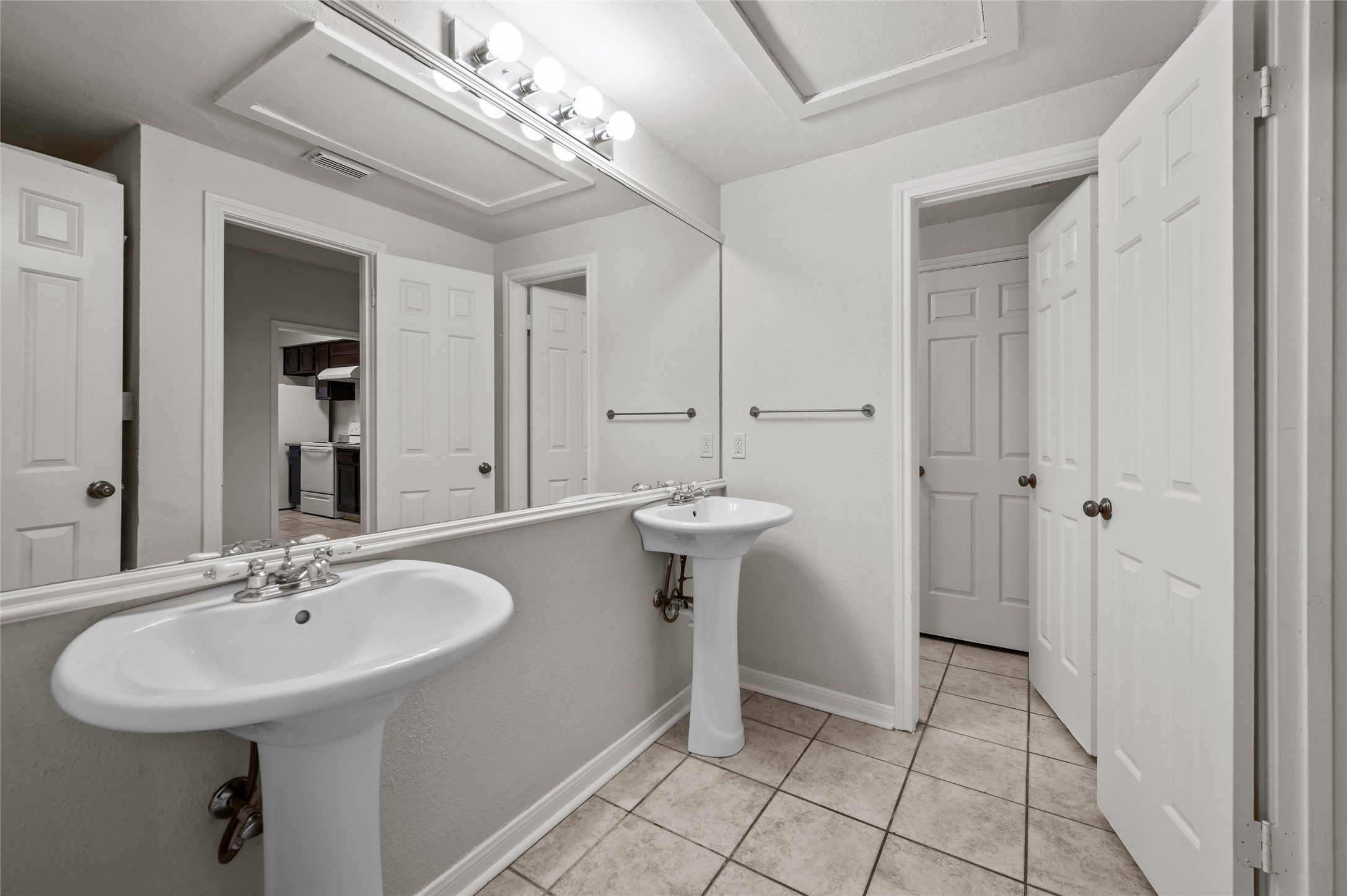 5718 Val Verde Street, Unit 1 Houston, TX 77057 - Photo 15 of 18