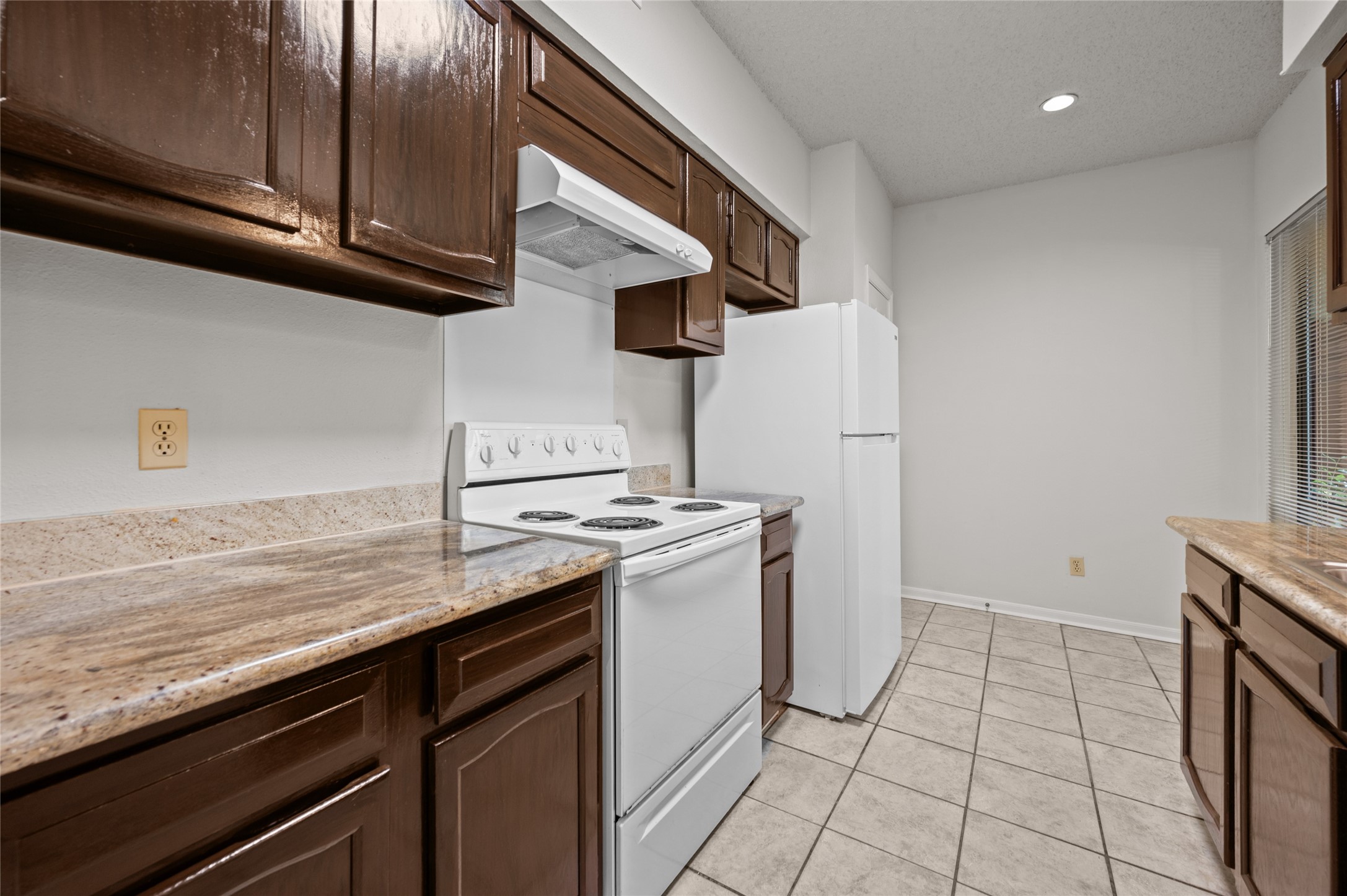 5718 Val Verde Street, Unit 1 Houston, TX 77057 - Photo 6 of 18