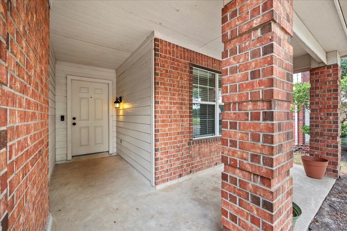 17535 Prospect Meadows Drive Houston, TX 77095 - Photo 5 of 39 Alternate view of porch and entry.