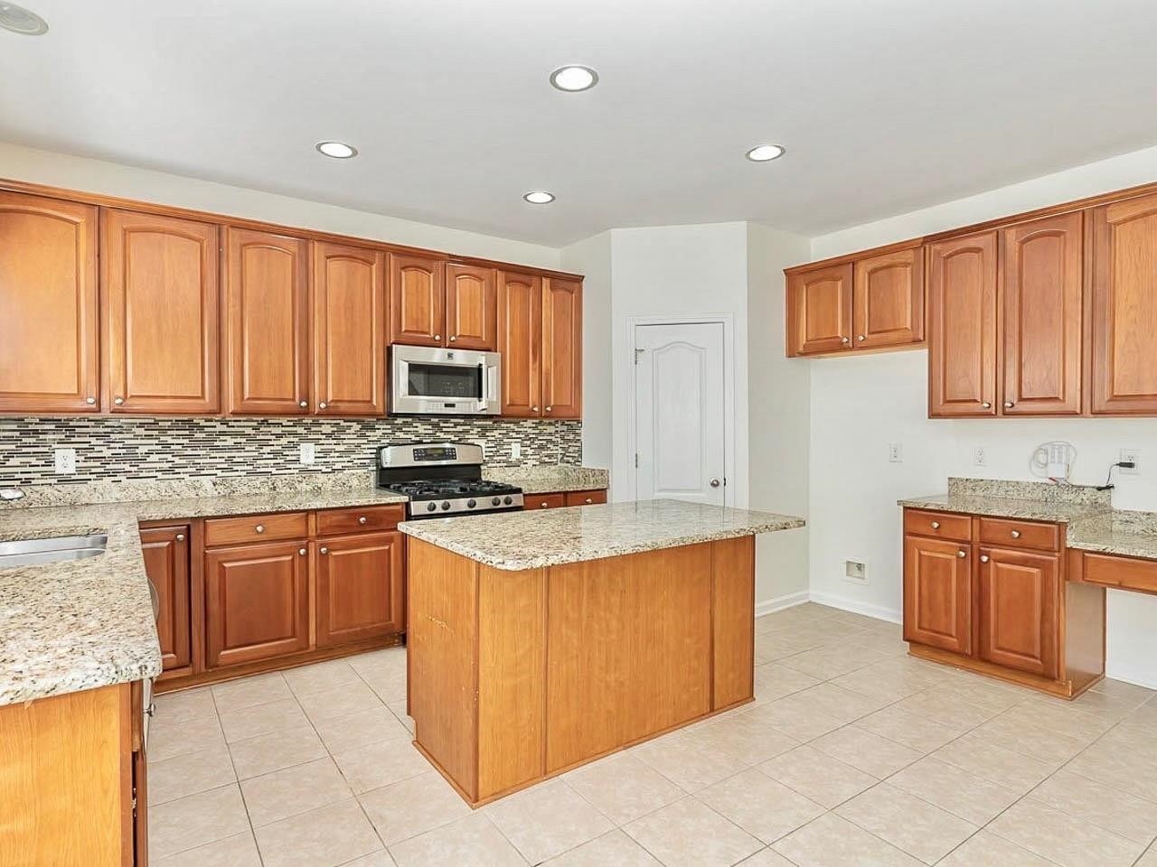 8123 Sommerwell Street Raleigh, NC 27613 - Photo 14 of 35 Photo 14