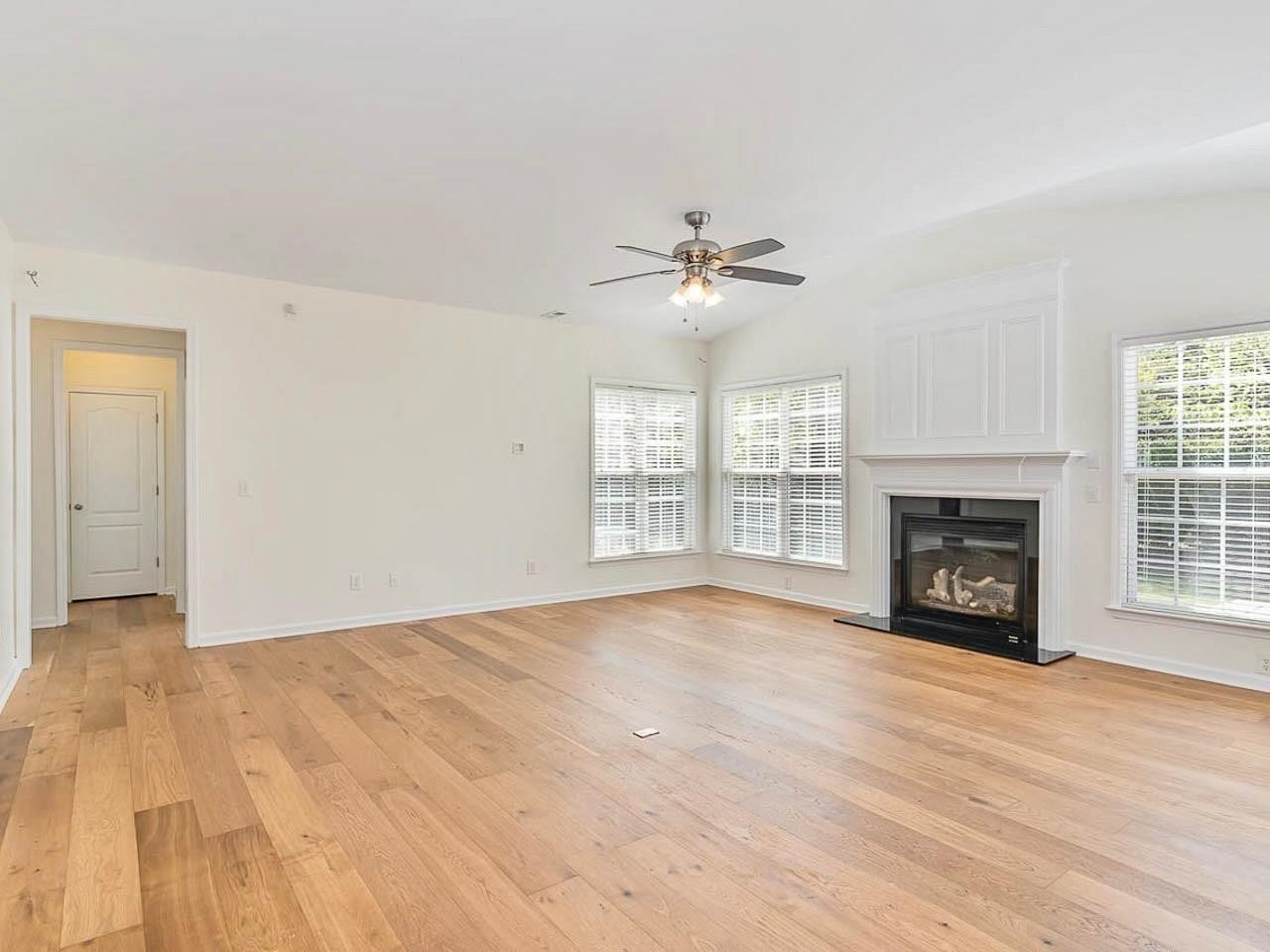 8123 Sommerwell Street Raleigh, NC 27613 - Photo 10 of 35 Photo 10