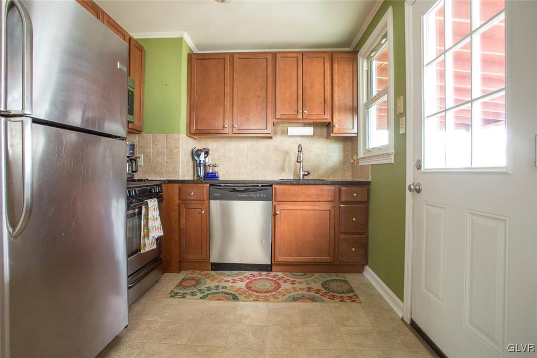 139 Cedar Road Hellertown, PA 18055 - Photo 9 of 19 Gallery Image 9