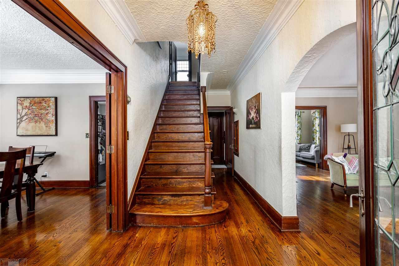 1428 Yorkshire Road Grosse Pointe, MI 48230 - Photo 9 of 45 50033517-11.JPG
