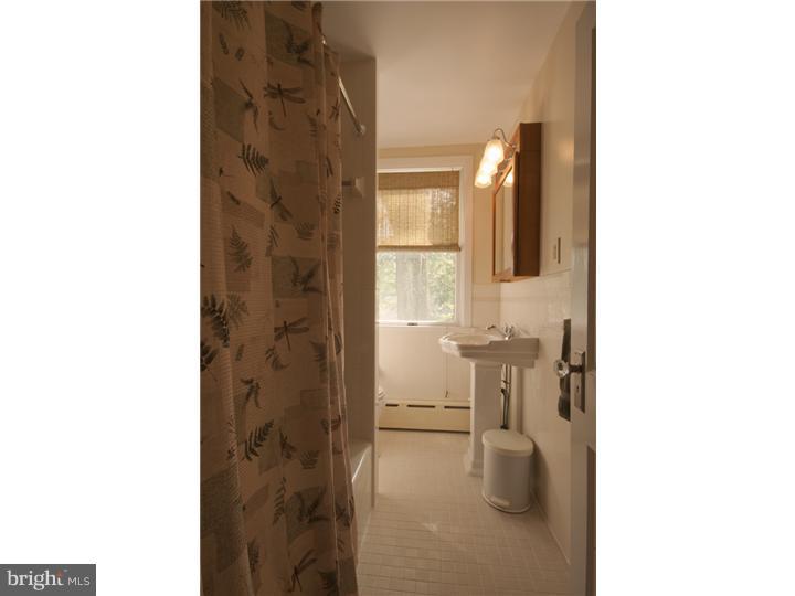 1010 Terrace Road Willow Grove, PA 19090 - Photo 11 of 18 Gallery Image 11