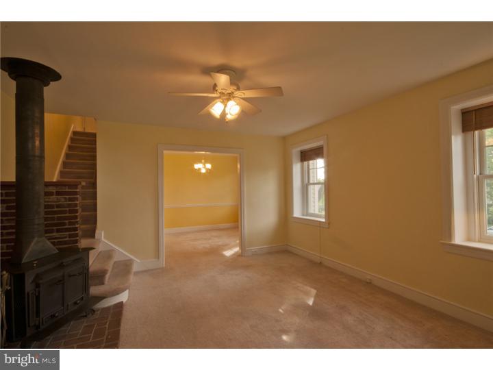 1010 Terrace Road Willow Grove, PA 19090 - Photo 4 of 18 Gallery Image 4