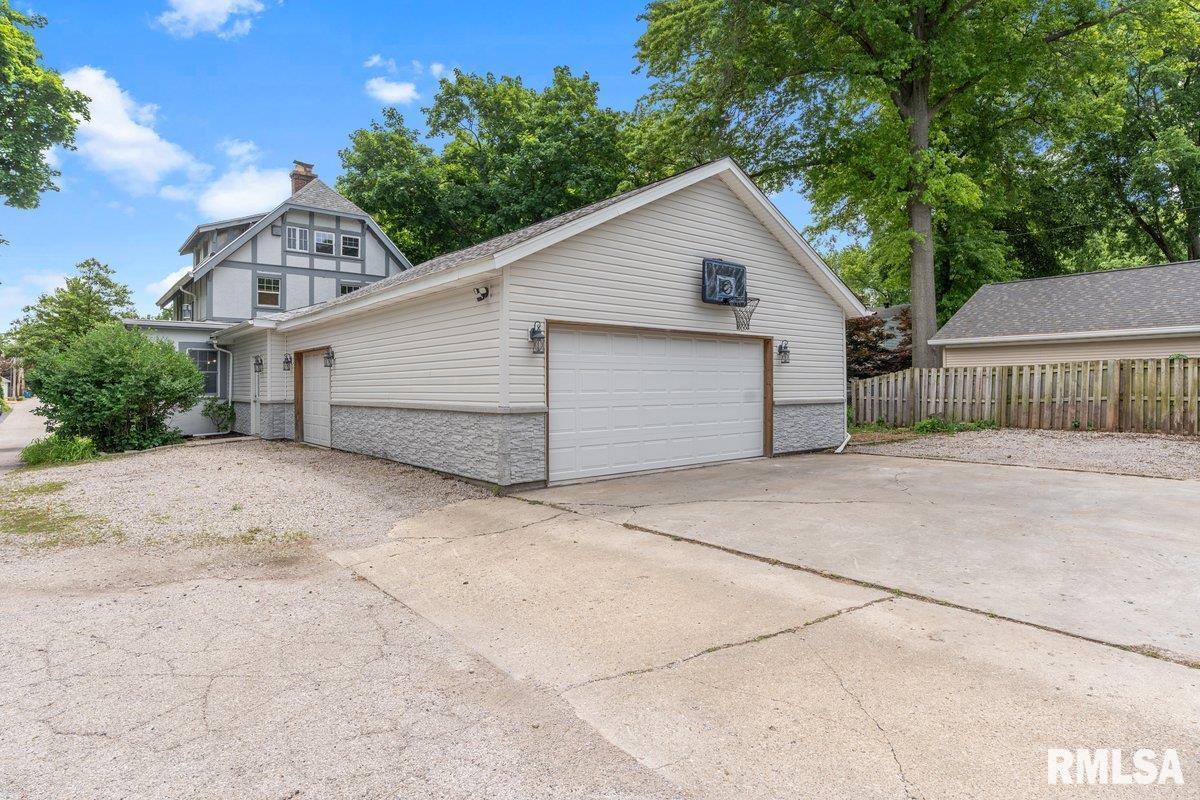 1325 South Bates Avenue Springfield, IL 62704 - Photo 47 of 55