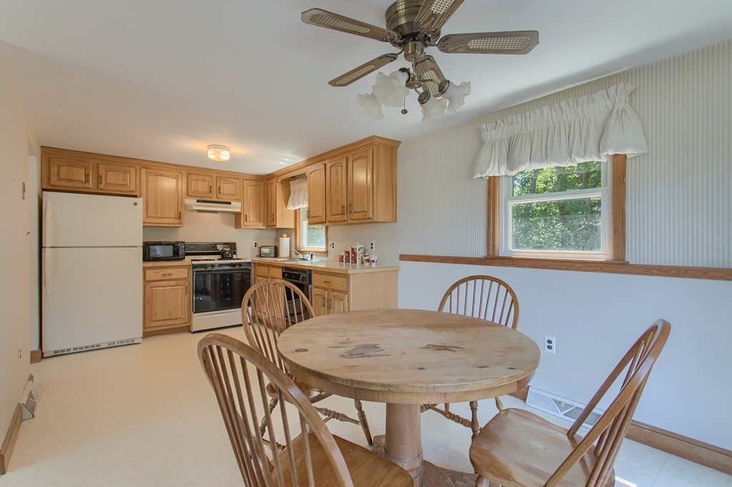 21 Jef Road Billerica, MA 01821 - Photo 11 of 30