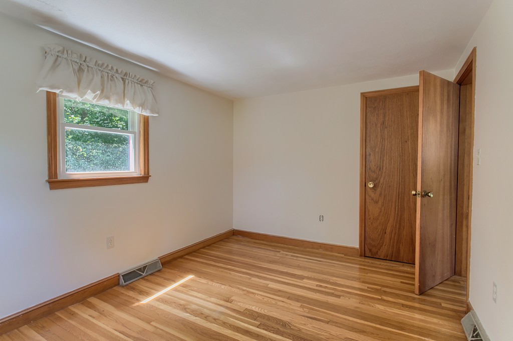 21 Jef Road Billerica, MA 01821 - Photo 17 of 30