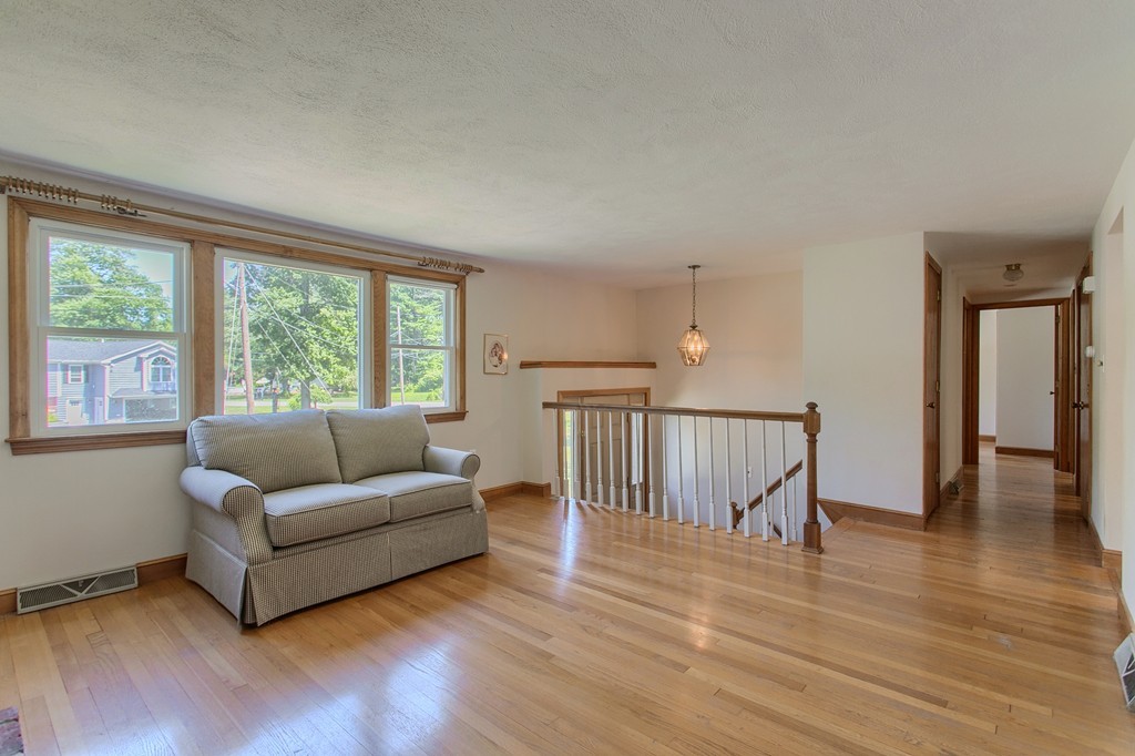 21 Jef Road Billerica, MA 01821 - Photo 3 of 30