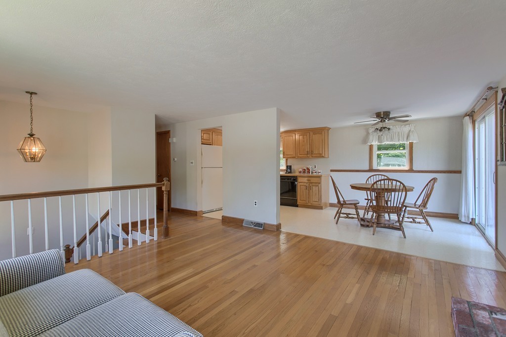 21 Jef Road Billerica, MA 01821 - Photo 7 of 30