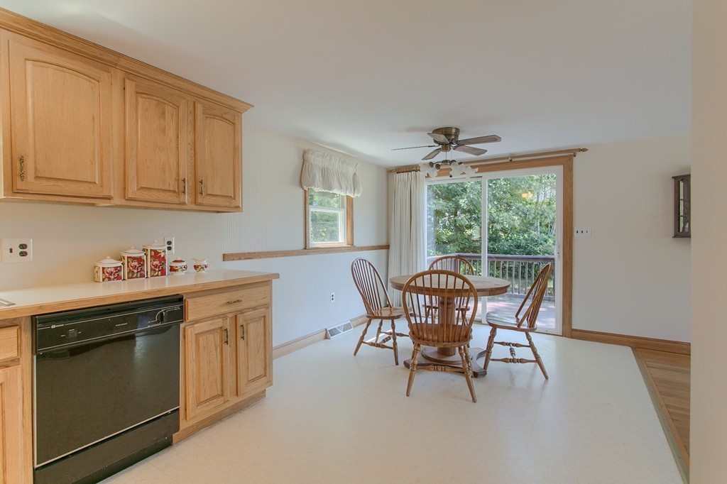 21 Jef Road Billerica, MA 01821 - Photo 9 of 30