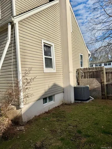 $585,000 | 359 Wellwood Drive, Shirley, NY 11967