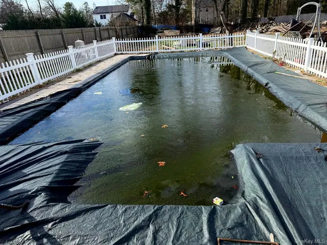 $585,000 | 359 Wellwood Drive, Shirley, NY 11967