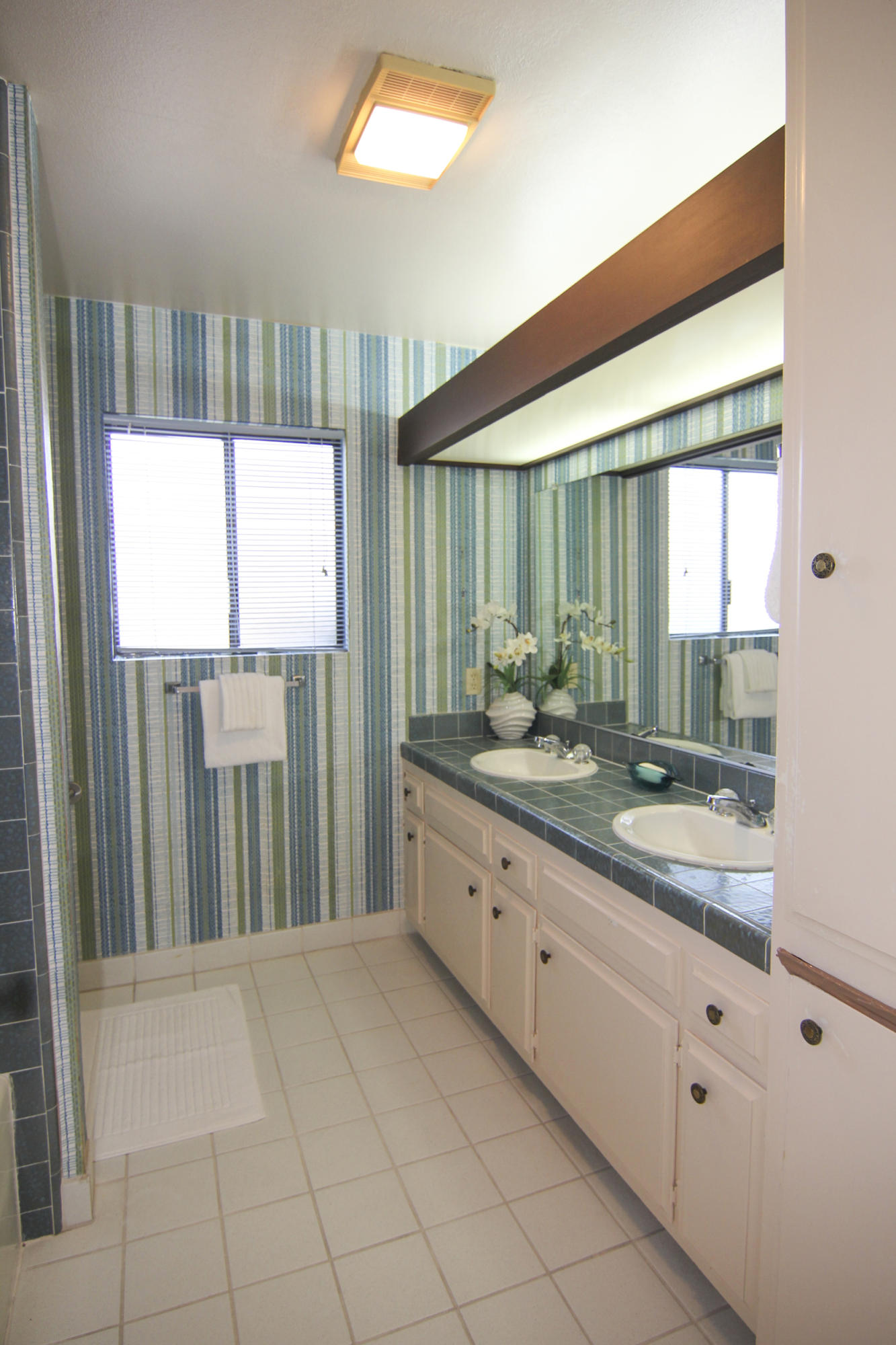 5280 Austin Road Santa Barbara, CA 93111 - Photo 16 of 31 Hall Bath