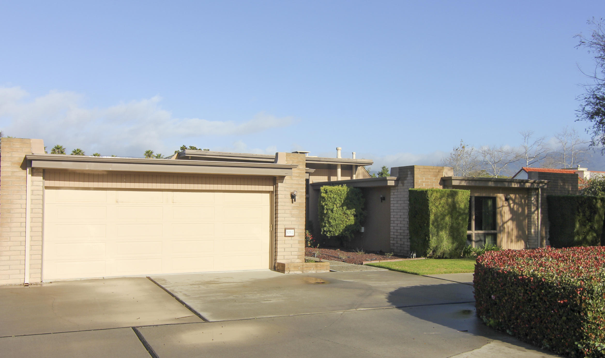 5280 Austin Road Santa Barbara, CA 93111 - Photo 24 of 31 Large Driveway with lots of parking