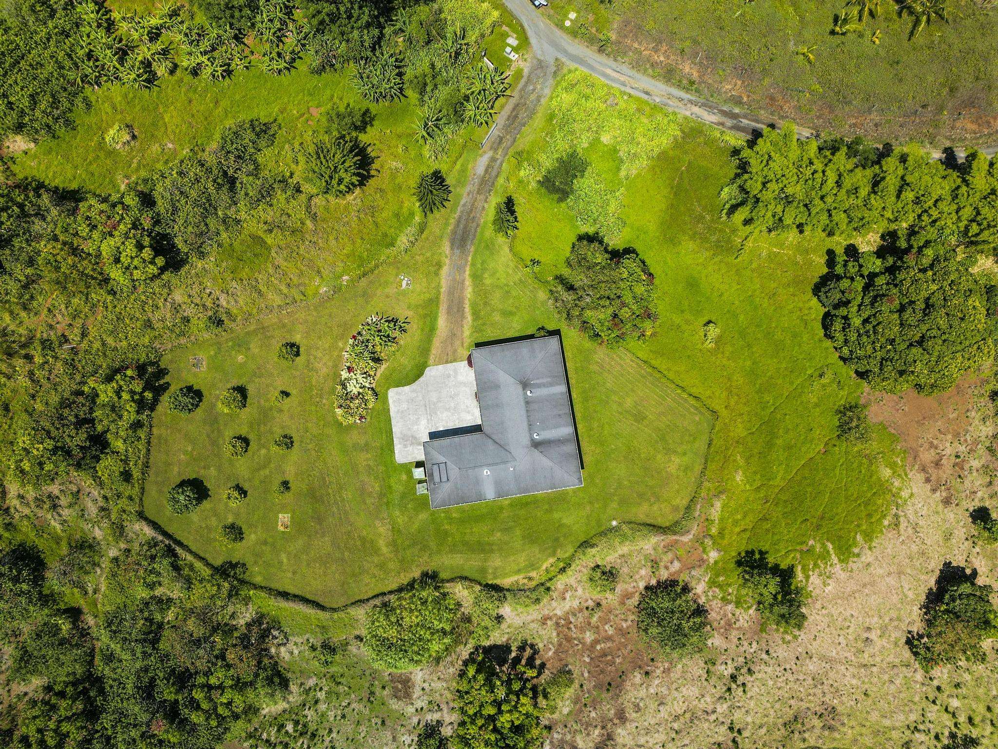 896 Hoomalolo Place, Unit B Haiku, HI 96708 - Photo 15 of 44 a view of an outdoor space