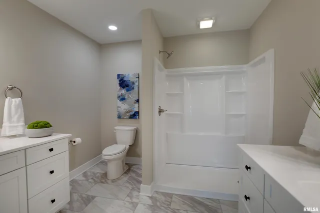 $435,000 | 1431 Hwy 104 Quincy Il 62305, Quincy, IL 62305